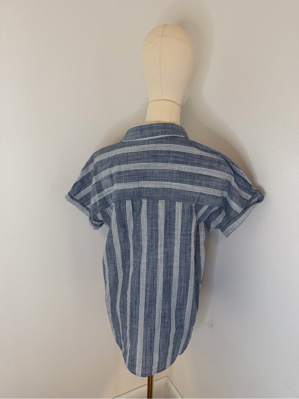 Marine Layer Blue & White Striped Chambray Button-Up Shirt 100% Cotton Medium - Picture 7 of 7